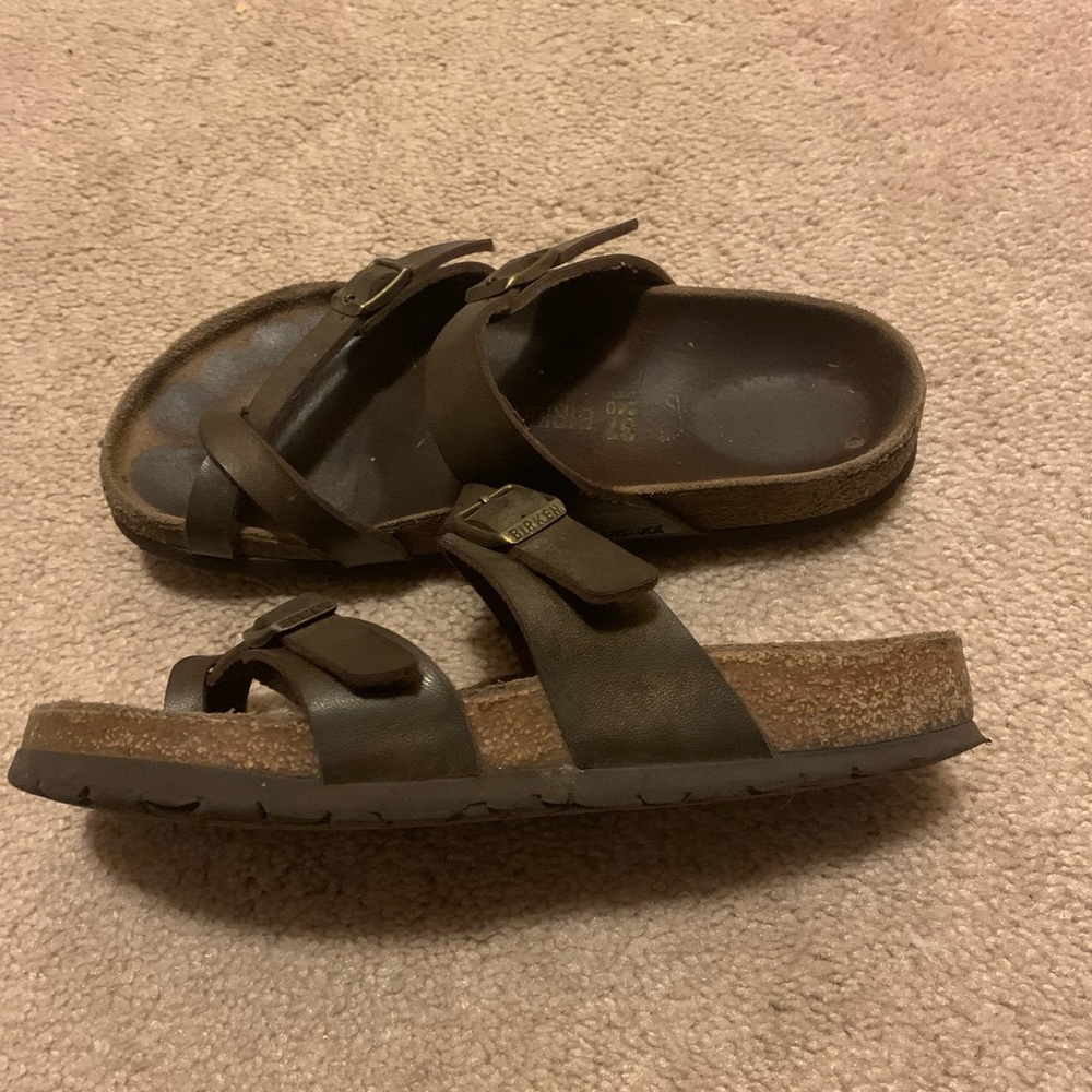 Birkenstock Mayari in Golden Brown